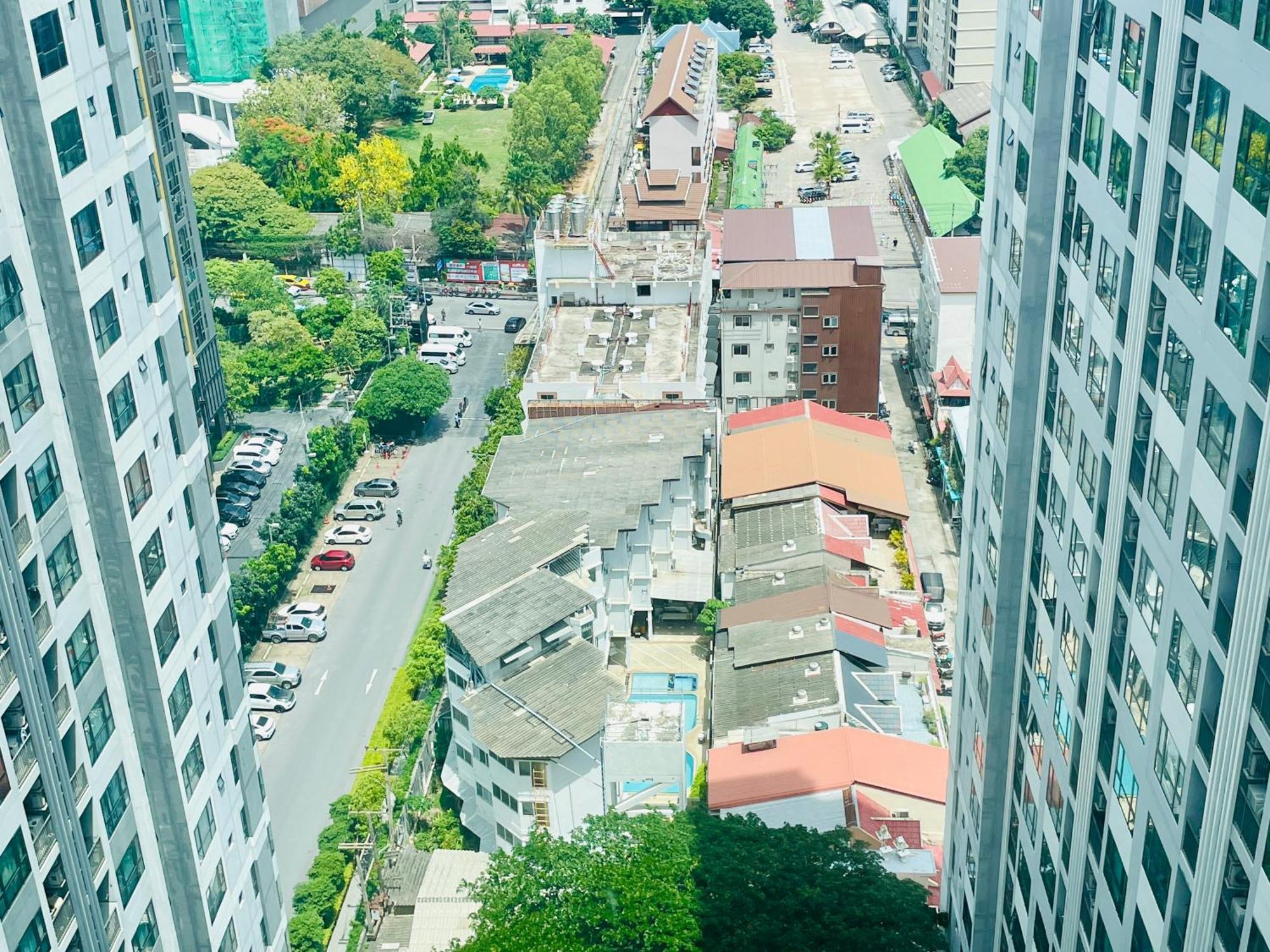 The Base Condo 2 Bed 2 Bath By Pupu Pattaya Exterior photo